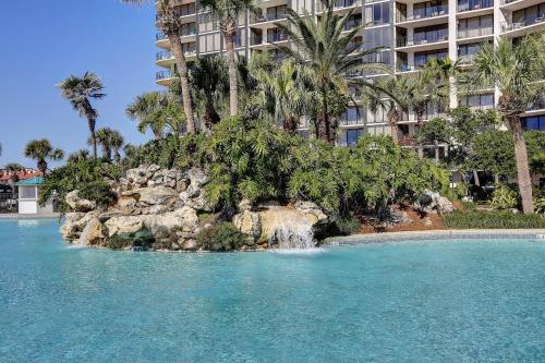 Edgewater by Teeming Vacation Rentals - image 5