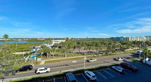 Holiday Villas II by Teeming Vacation Rentals - image 5