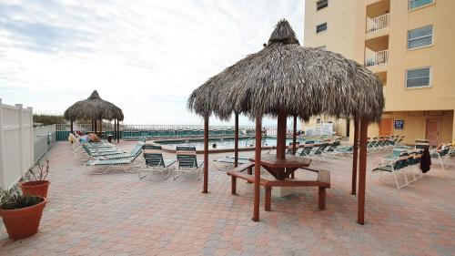 Holiday Villas III by Teeming Vacation Rentals - main image