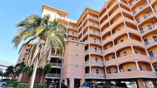 Harborview Grande by Teeming Vacation Rentals - image 3