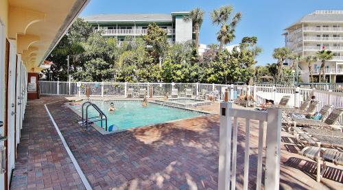 Harborview Grande by Teeming Vacation Rentals - image 4