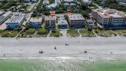 LeMar by Teeming Vacation Rentals - image 5