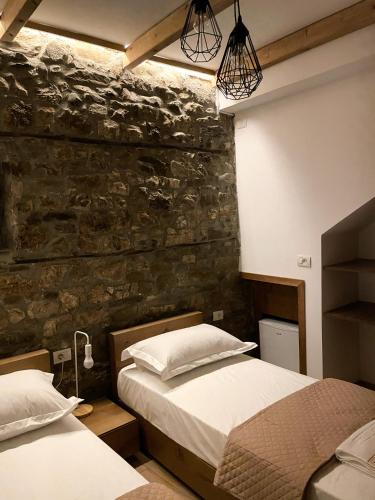 Amalia Hotel – Berat, IA