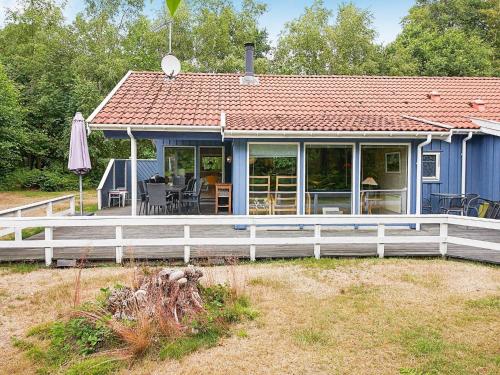 Four-Bedroom Holiday home in Aakirkeby 2 - image 5