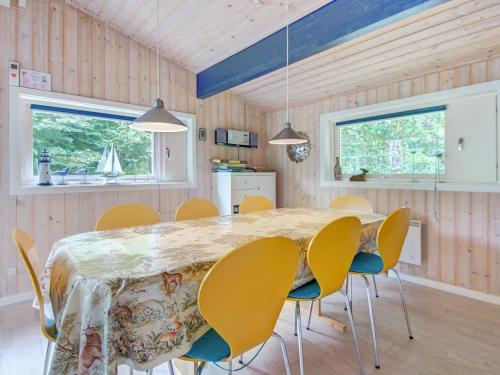 Four-Bedroom Holiday home in Aakirkeby 2 - image 12