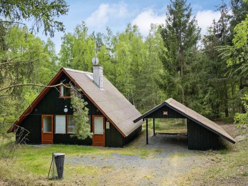 Three-Bedroom Holiday home in Nexø 7 - image 3