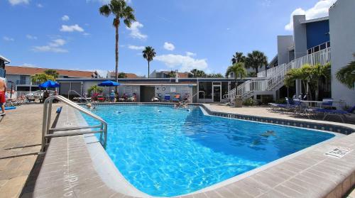 Madeira Beach Yacht Club by Teeming Vacation Rentals - image 12