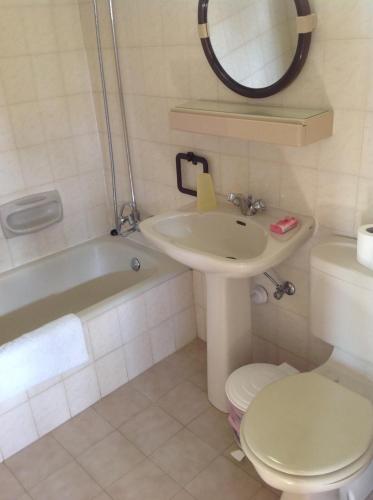 Sea N Lake View Hotel Apartments - image 11