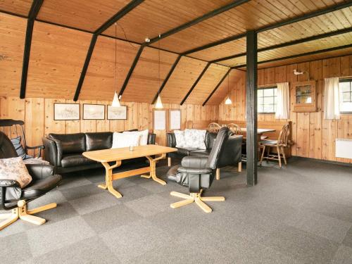  Three-Bedroom Holiday home in Blåvand 2 in Blåvand