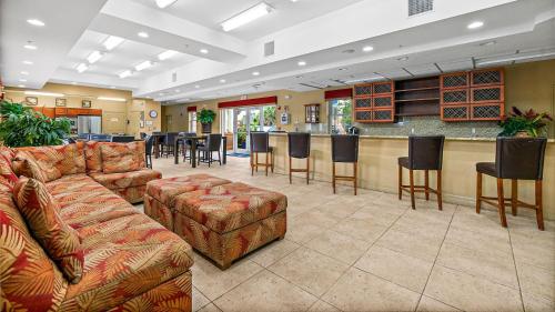 Oceanwalk by Teeming Vacation Rentals - image 5