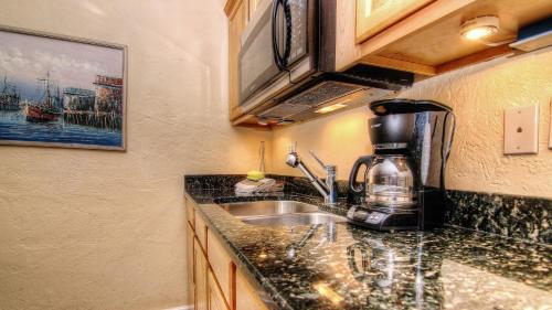 Pass-A-Grill 3 by Teeming Vacation Rentals - image 2