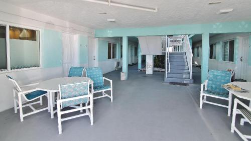 Pass-A-Grill 3 by Teeming Vacation Rentals
