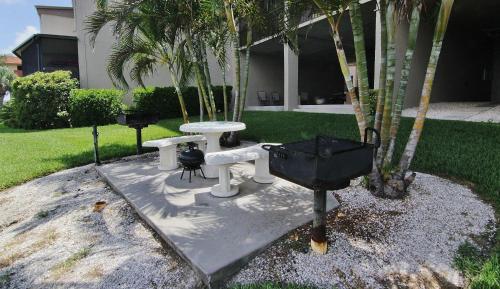 Sea Club by Teeming Vacation Rentals - image 10