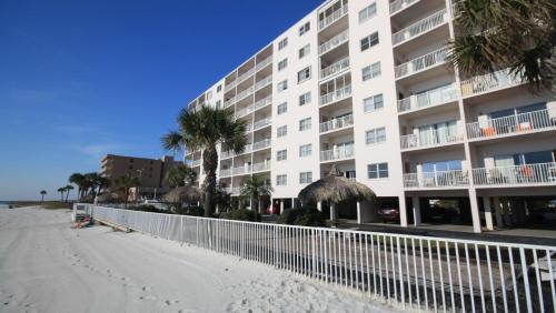 Sea Breeze by Teeming Vacation Rentals - image 4