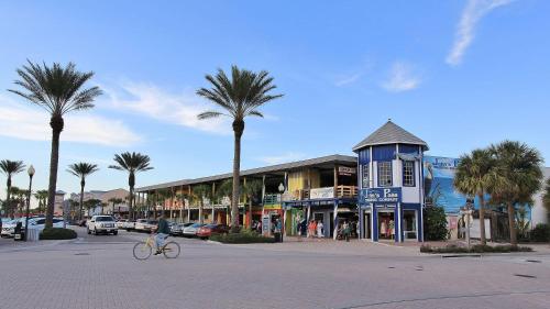 Sea Breeze by Teeming Vacation Rentals - image 9