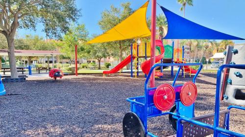 Royal Orleans by Teeming Vacation Rentals - image 3