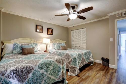 Regency Towers 1121 by Teeming Vacation Rentals - image 5