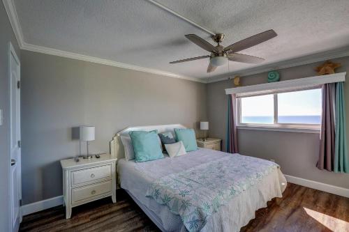 Regency Towers 1121 by Teeming Vacation Rentals - image 11
