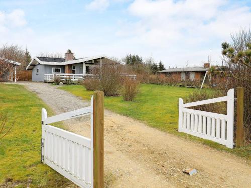 Three-Bedroom Holiday home in Spøttrup 3