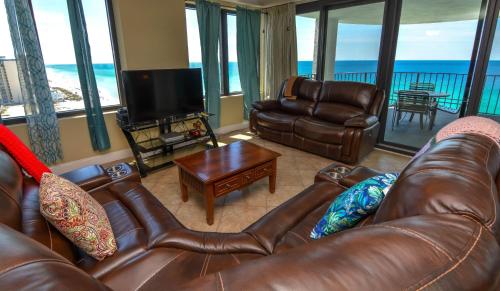 Watercrest 1402 by Teeming Vacation Rentals - image 9