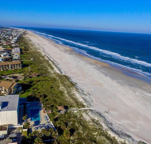 St Aug Ocean and Racquet by Teeming Vacation Rentals - image 12