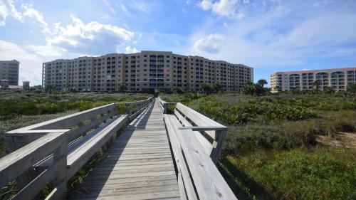 Surf Club by Teeming Vacation Rentals - image 7