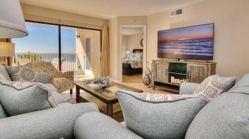 Beach Palms by Teeming Vacation Rentals - main image