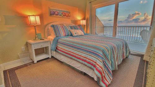 Beach Haven by Teeming Vacation Rentals - main image