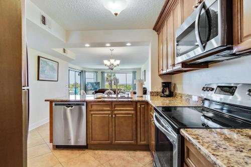 Colony Reef by Teeming Vacation Rentals