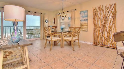 Holiday Villas III by Teeming Vacation Rentals