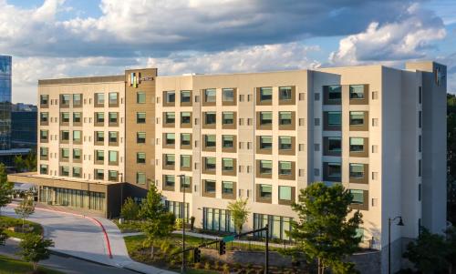 Entrance, EVEN&nbsp;Hotel Atlanta - Cobb Galleria, by IHG in Postwoods