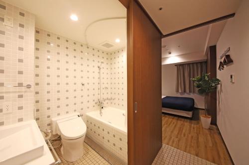 room detail thumbnail 2