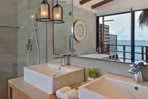 Ocean Water Villa  image 9
