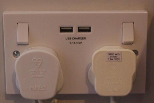 California Guest House - image 3