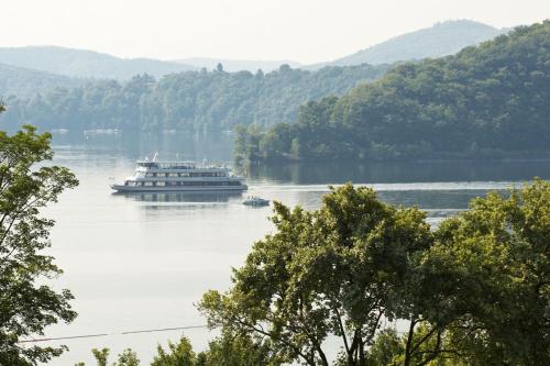 PlusNaturHotel direkt am Ederseeufer Waldhotel Wiesemann und Ferienapartments