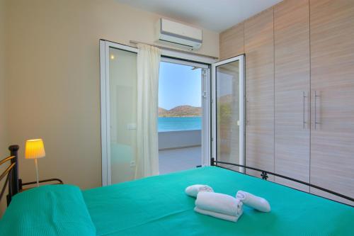 Kristallia - Elounda seafront vacation rental