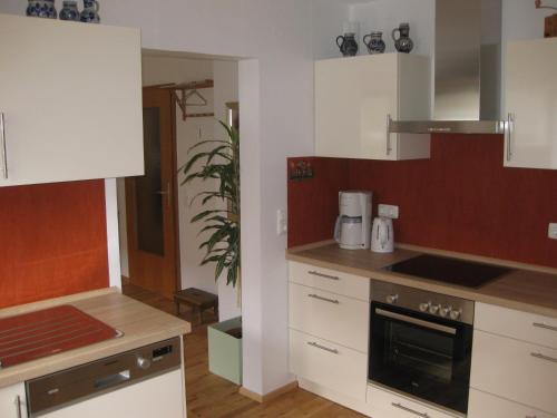 Kitchen, Apartments Bed & Breakfast Bruckner in Willanzheim