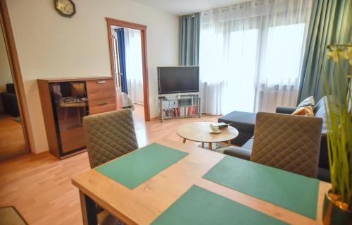 One-Bedroom Apartment with a garage space - Zdrojowa 16 Street image 7