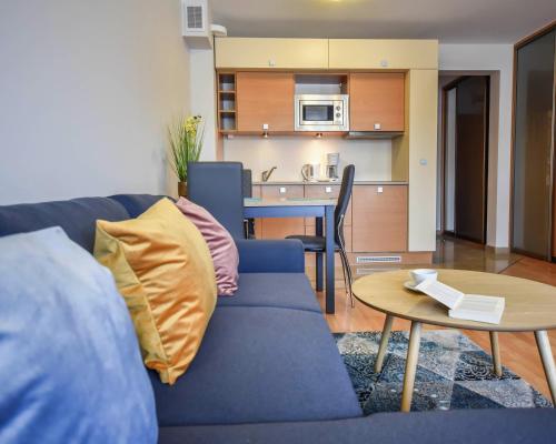 One-Bedroom Apartment with a garage space - Zdrojowa 16 Street room in Apartamenty na Wyspie - Zdrojowa
