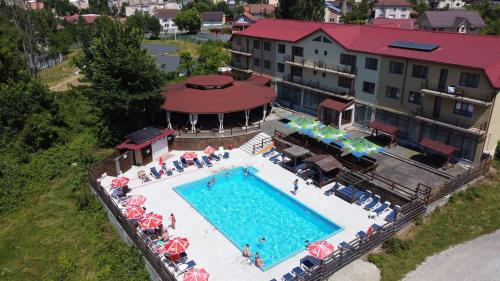 Hostel Restaurant Ciuperca - Accommodation - Hunedoara