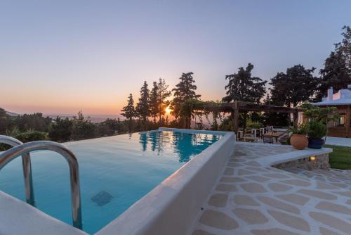 Tramonto Villa