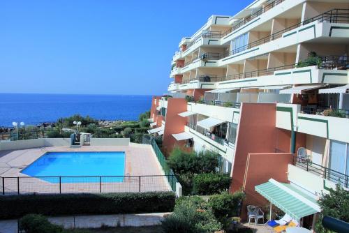 T2 COIN CHAMBRE, TERRASSE 1ERE LIGNE MER, PISCINE