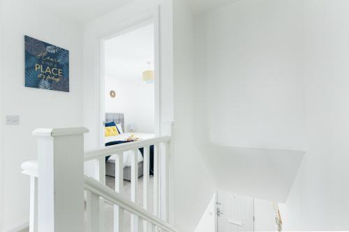 KVM - Thorpe House close to town by KVM Serviced Accommodation - main image