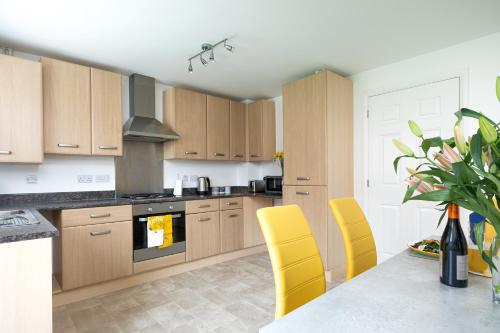KVM - Thorpe House close to town by KVM Serviced Accommodation - image 10