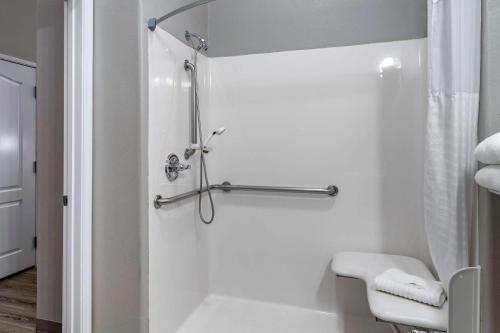 Comfort Inn & Suites in Cleveland, USA