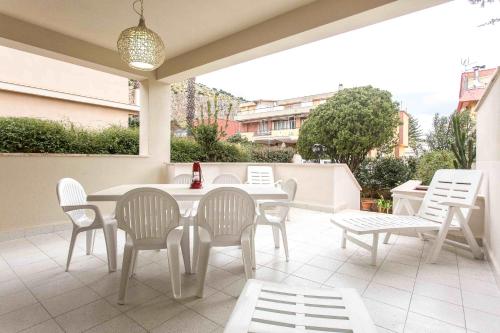 Independent Villa Located a few Minutes Walk From the Beach in Quiet Area, Palermo (fotografie 9)