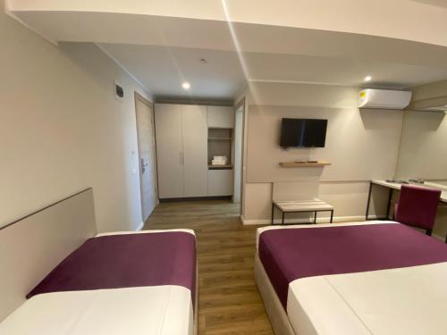 Hotel Rhodos – Eforie Nord, CA