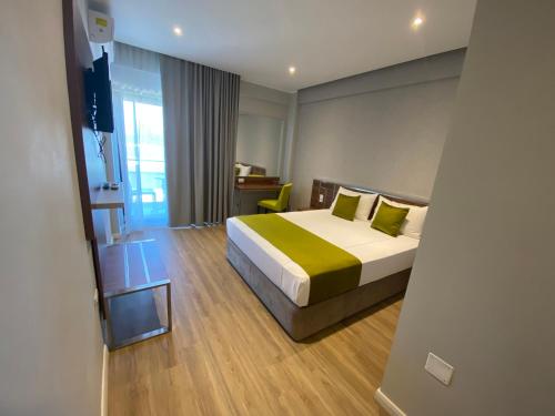 Superior Double Room image 10
