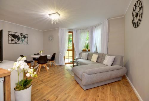 Nowoczesne i Eleganckie Apartamenty Sun Seasons 24 w Karpaczu by Noclegi Renters