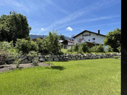 Berglife Garmisch 476m von Dompfaffstraße entfernt